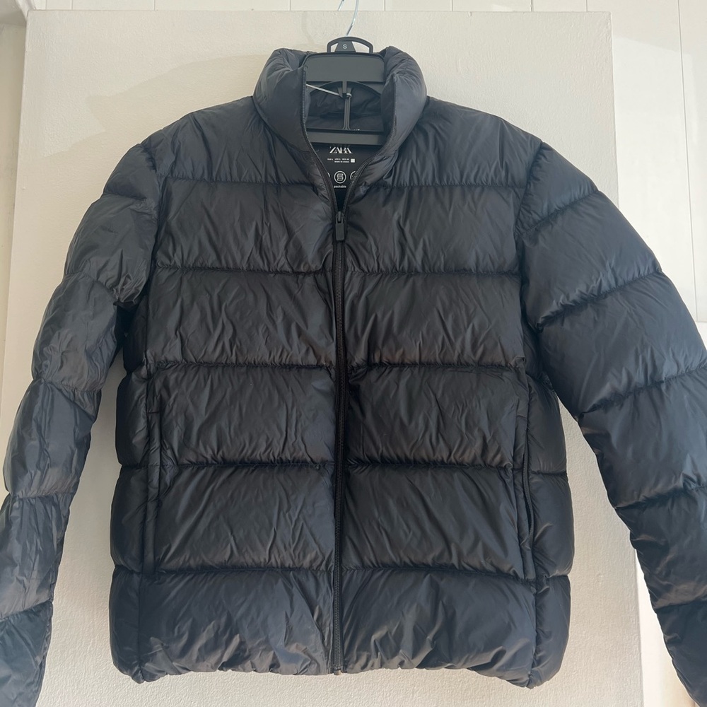 Zara Men’s Lightweight Puffer Jacket